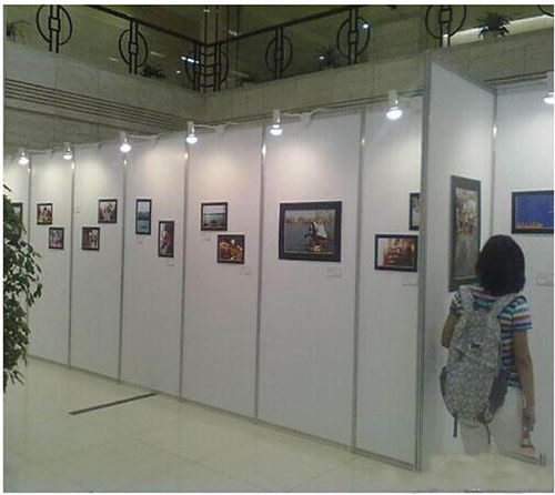 八棱柱展板制作及展覽展示服務(wù)解析——以肇慶合邦展具為例